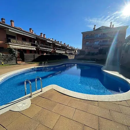 Apartamento En La Playa Fenals - דירה