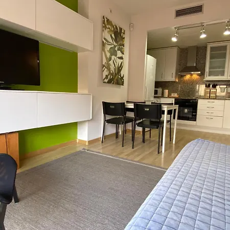 Apartamento En La Playa Fenals - דירה יורט דה מאר